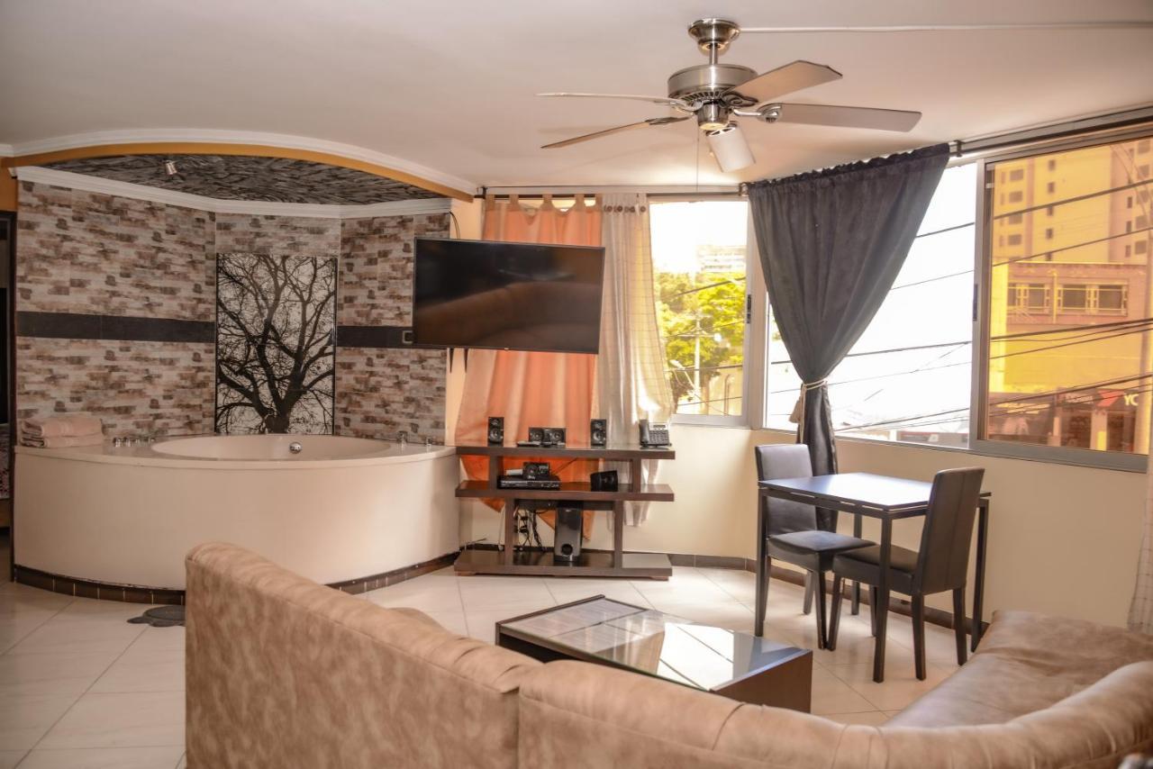 מדיין Calle 10 Suites מראה חיצוני תמונה