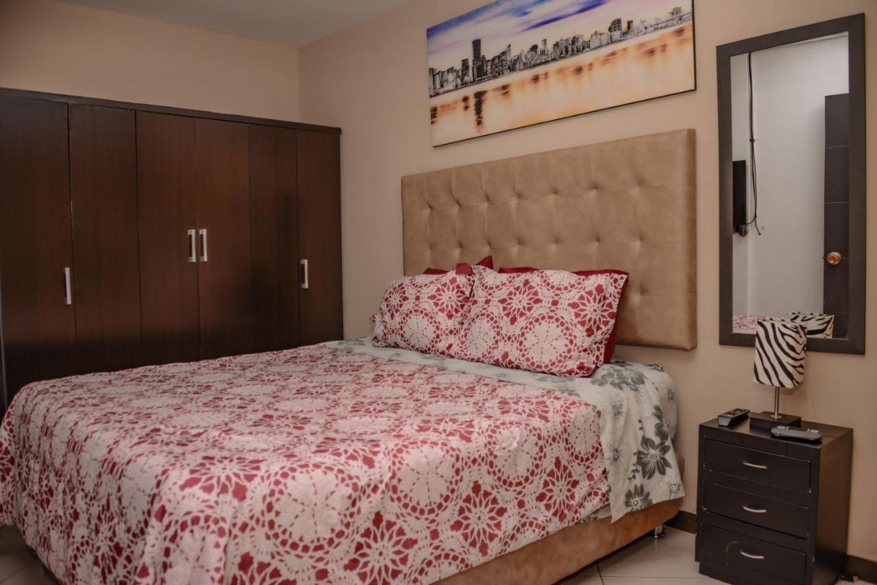 מדיין Calle 10 Suites מראה חיצוני תמונה