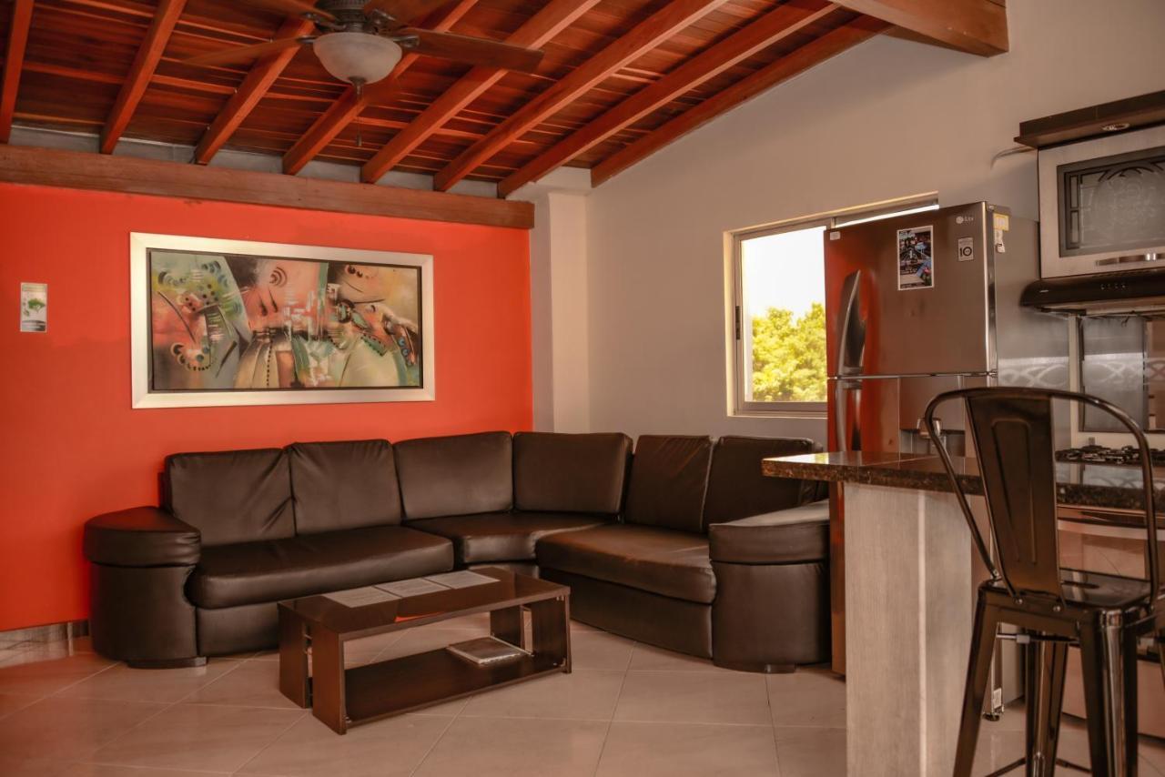 מדיין Calle 10 Suites מראה חיצוני תמונה