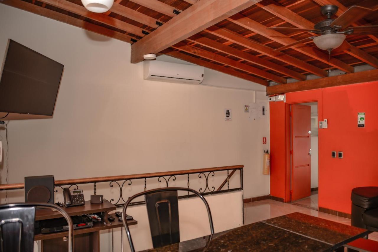 מדיין Calle 10 Suites מראה חיצוני תמונה